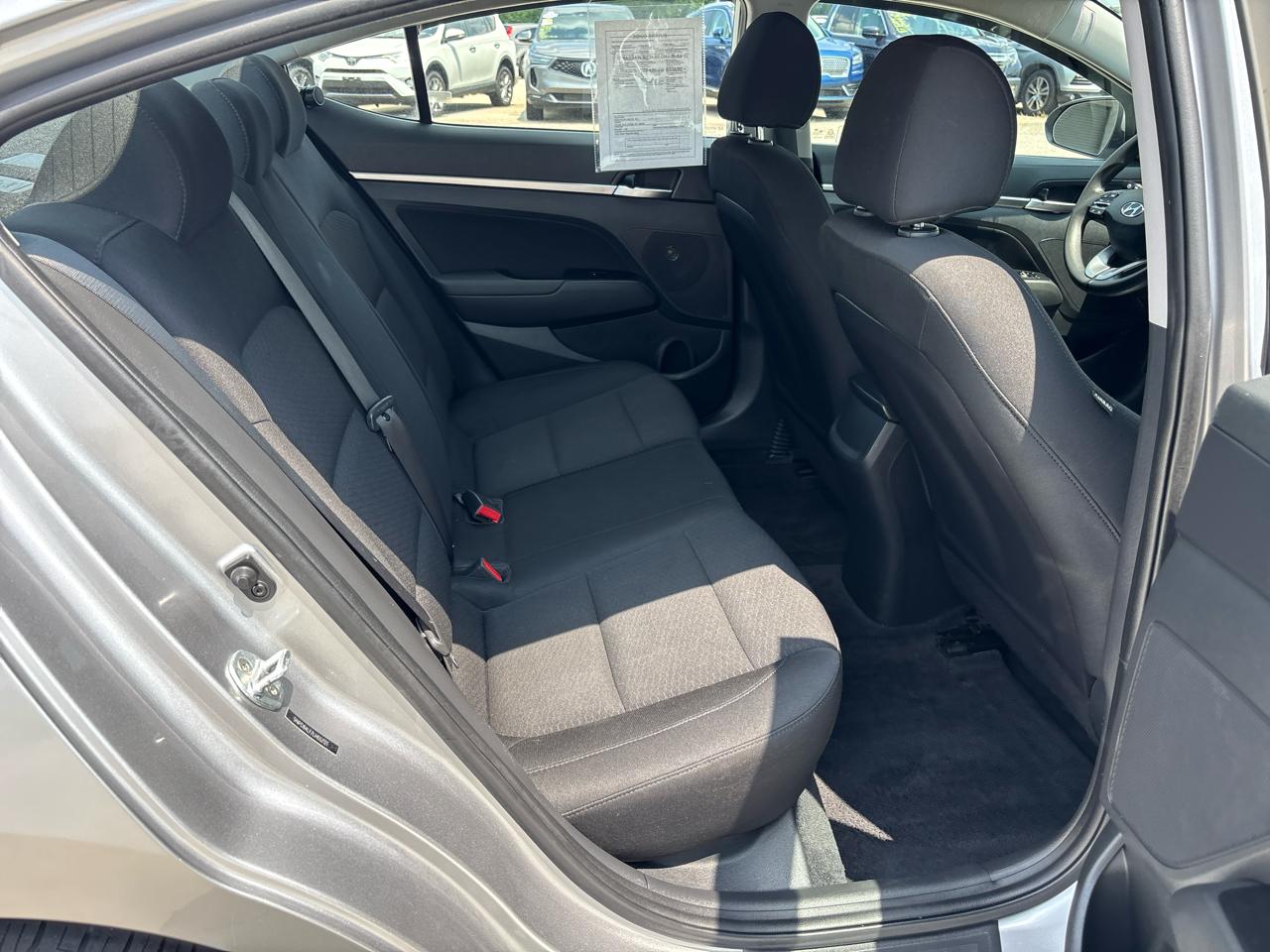 Hyundai Elantra SEL IVT 2020
