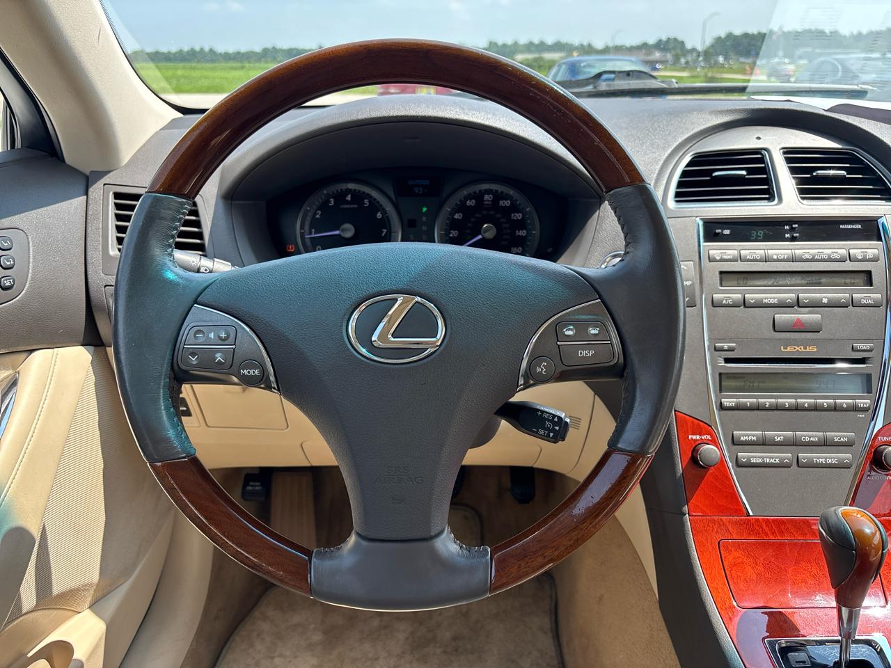 Lexus ES 350 4dr Sdn 2010