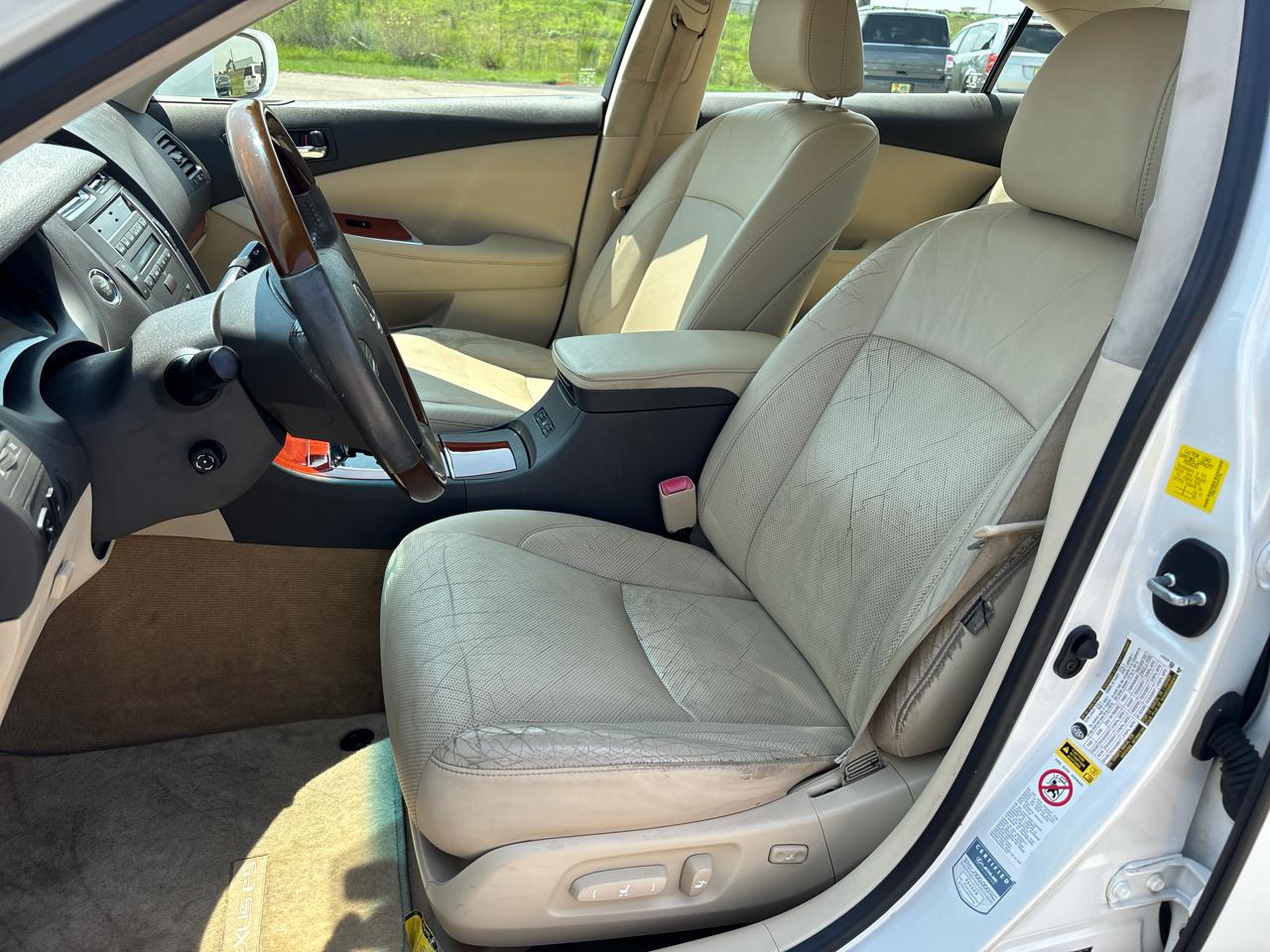 Lexus ES 350 4dr Sdn 2010