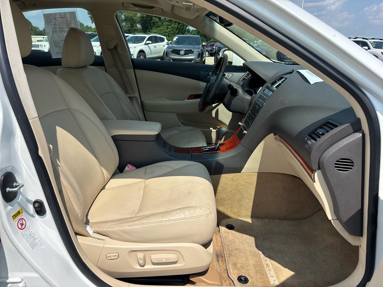 Lexus ES 350 4dr Sdn 2010