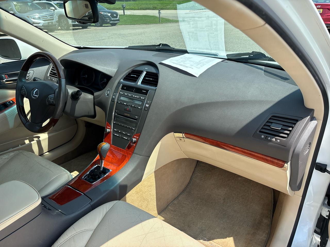 Lexus ES 350 4dr Sdn 2010