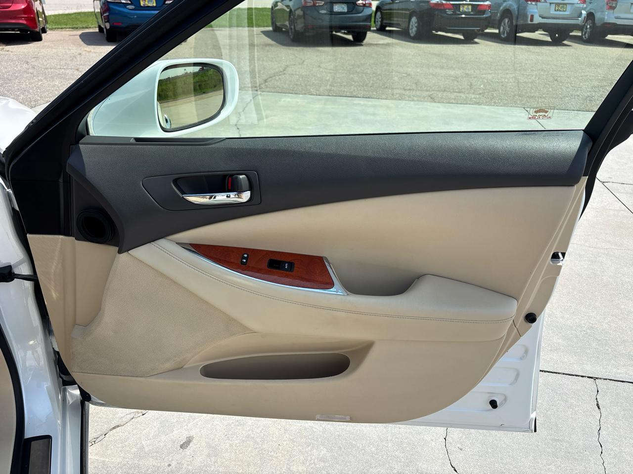 Lexus ES 350 4dr Sdn 2010