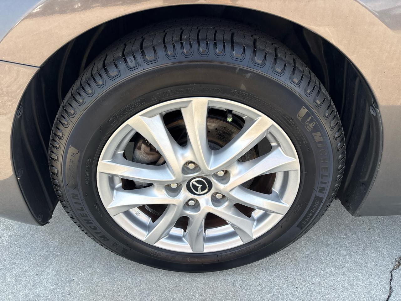 Mazda MAZDA3 4dr Sdn Auto i Touring 2014