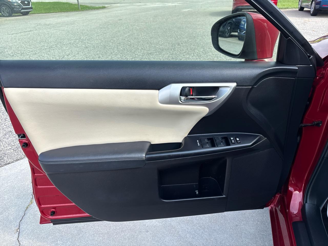 Lexus CT 200h 5dr Sdn Hybrid 2013