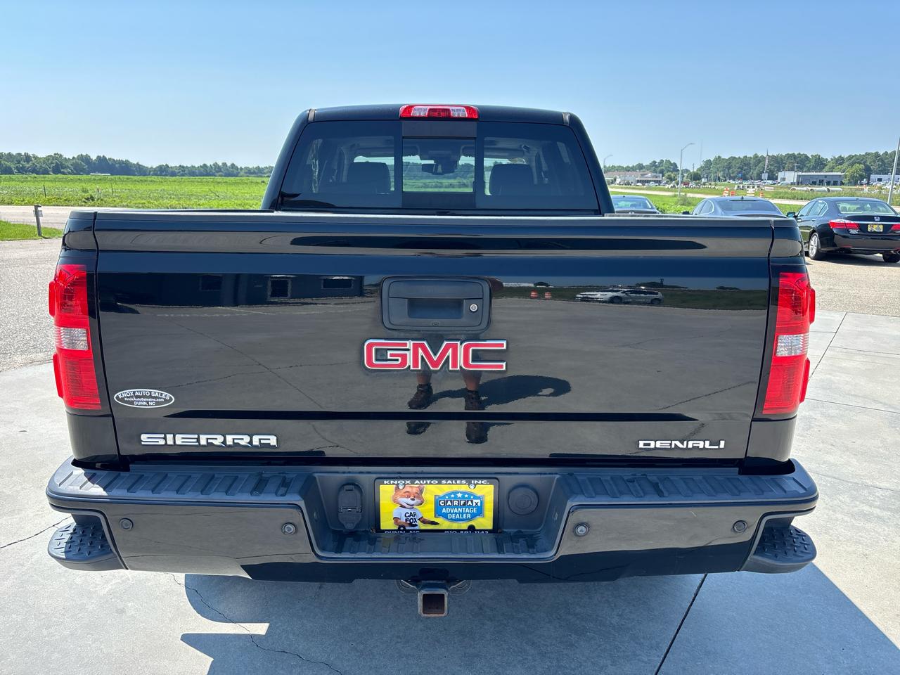 GMC Sierra 1500 4WD Crew Cab 143.5" Denali 2014