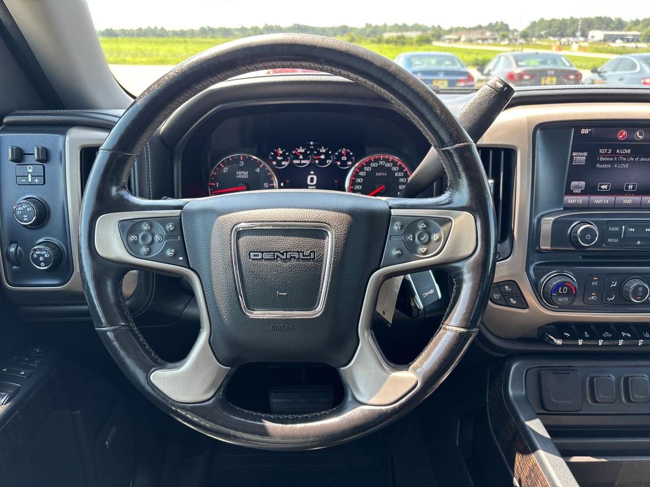 GMC Sierra 1500 4WD Crew Cab 143.5" Denali 2014