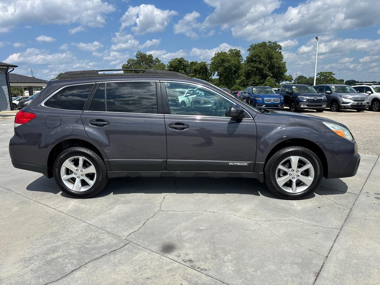 Subaru Outback 4dr Wgn H4 Auto 2.5i Limited 2013