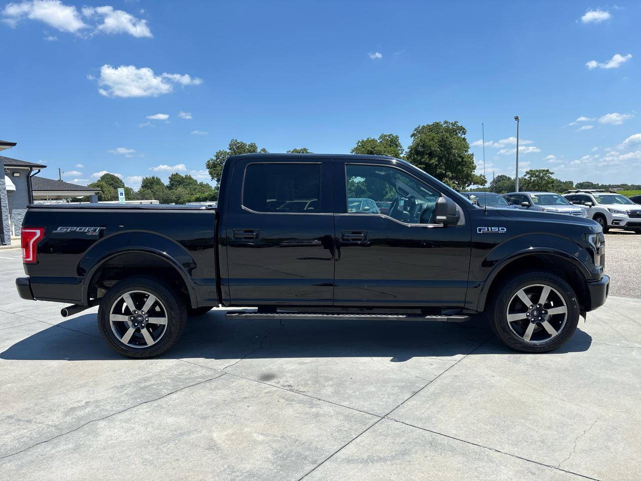 Ford F-150 4WD SuperCrew 145" XLT 2016