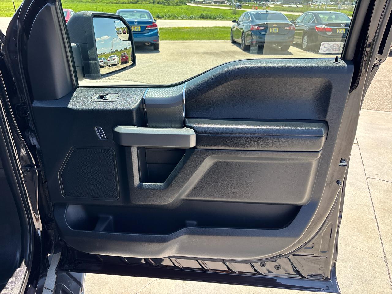 Ford F-150 4WD SuperCrew 145" XLT 2016