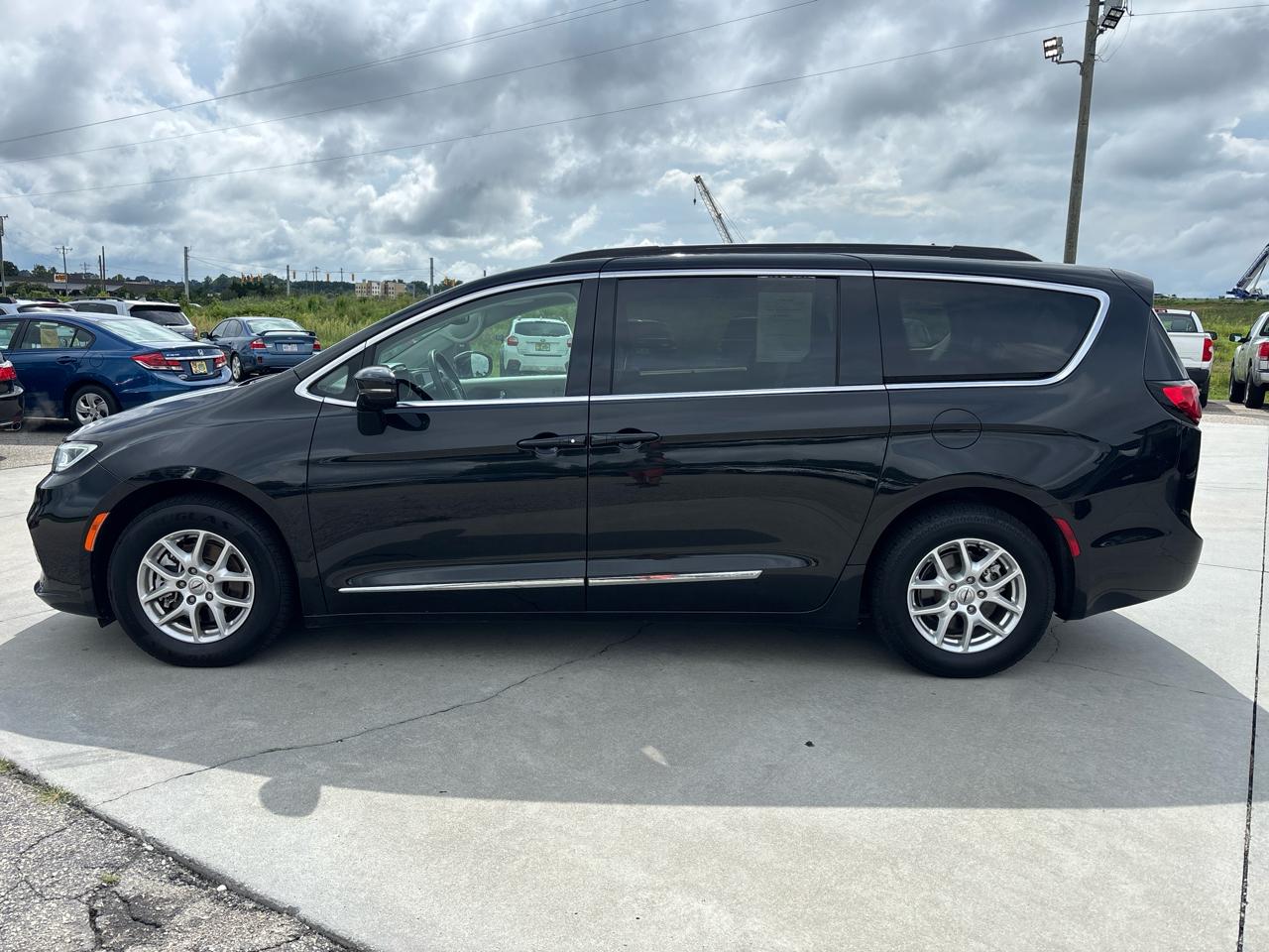 Chrysler Pacifica Touring L FWD 2022