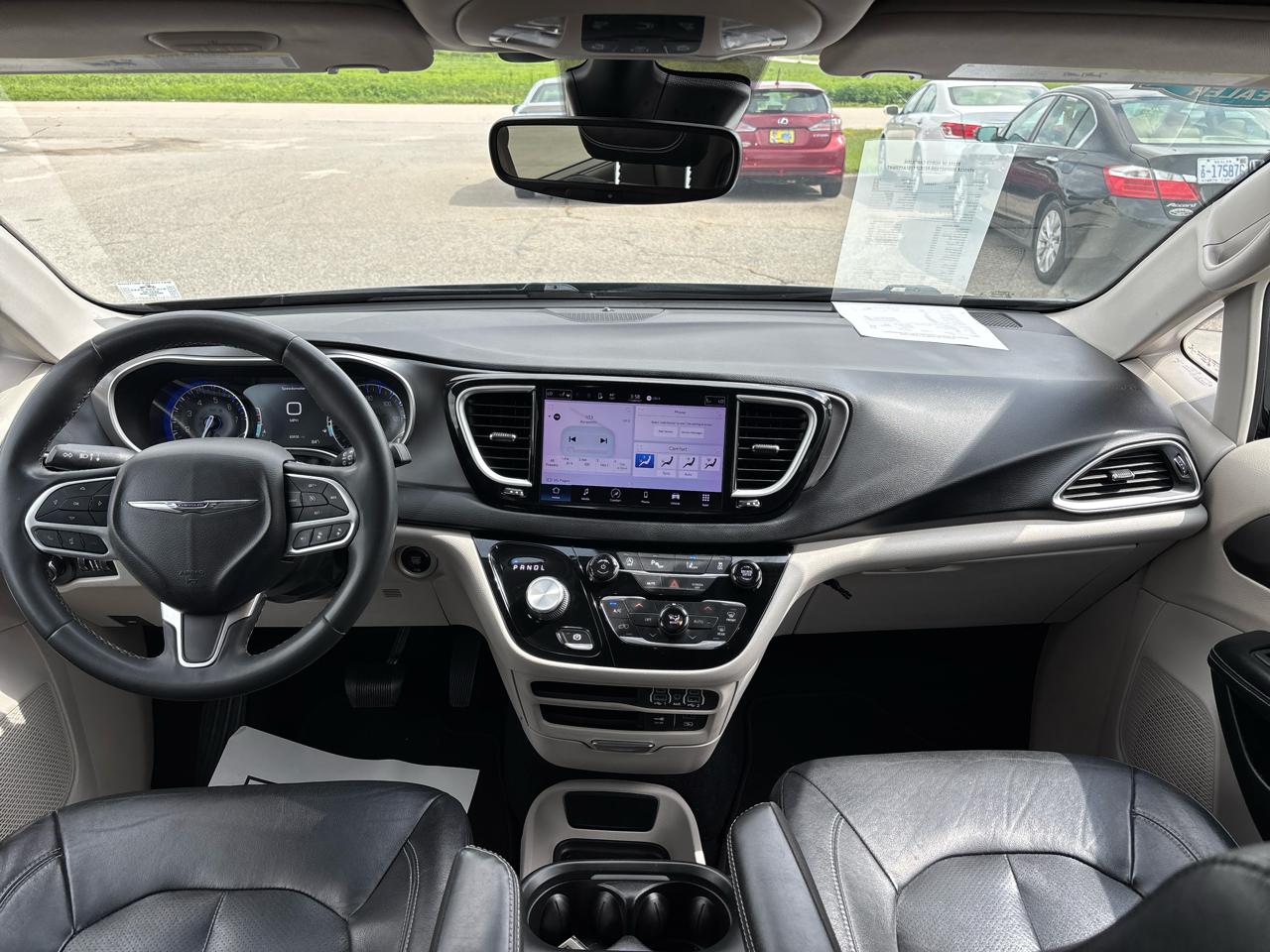 Chrysler Pacifica Touring L FWD 2022