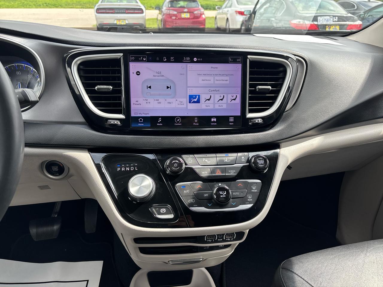 Chrysler Pacifica Touring L FWD 2022