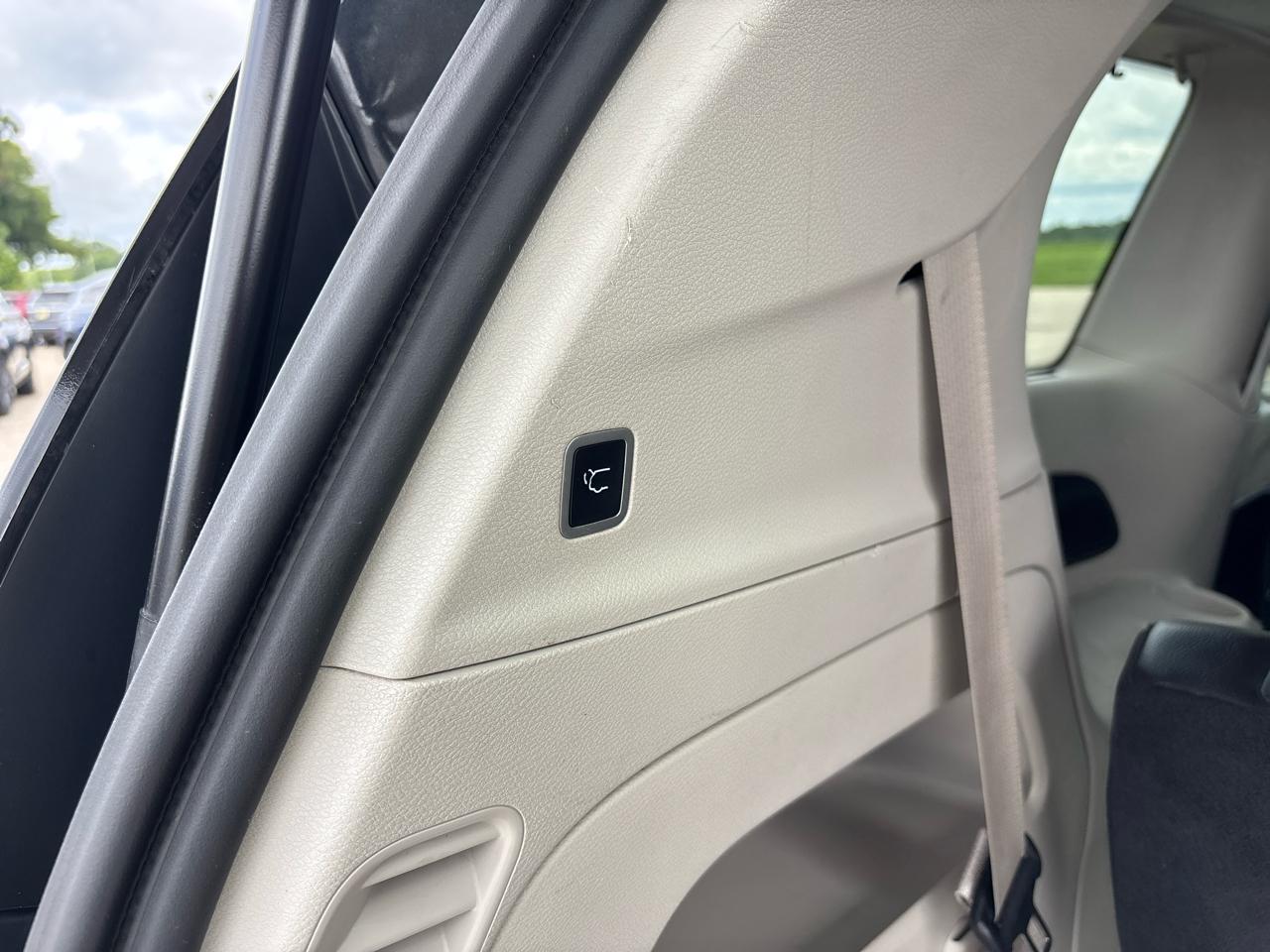 Chrysler Pacifica Touring L FWD 2022