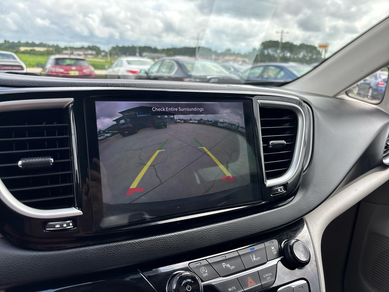 Chrysler Pacifica Touring L FWD 2022