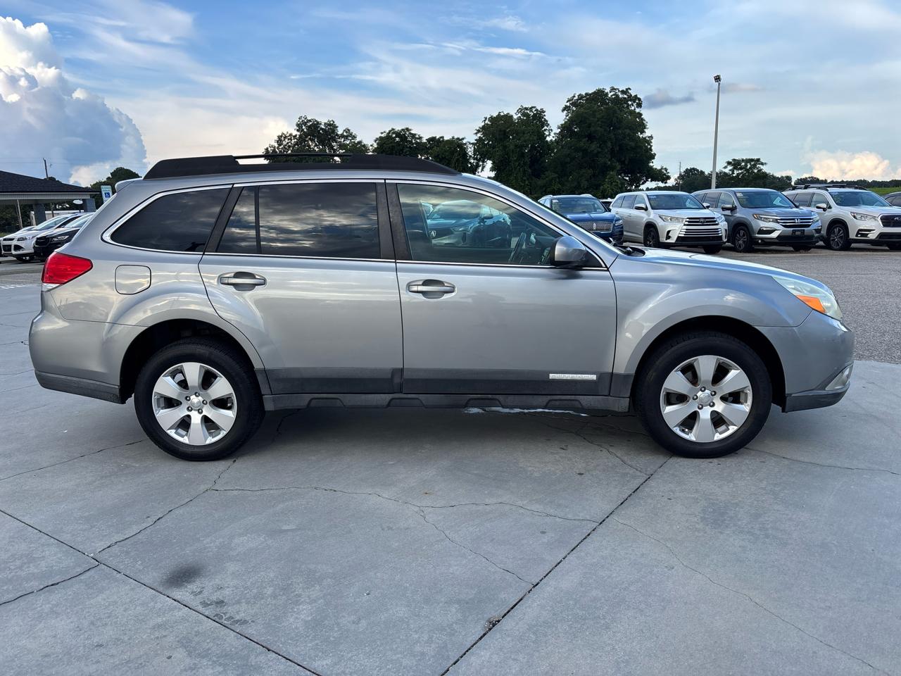 Subaru Outback 4dr Wgn H4 Auto 2.5i Prem AWP/Pwr Moon 2011
