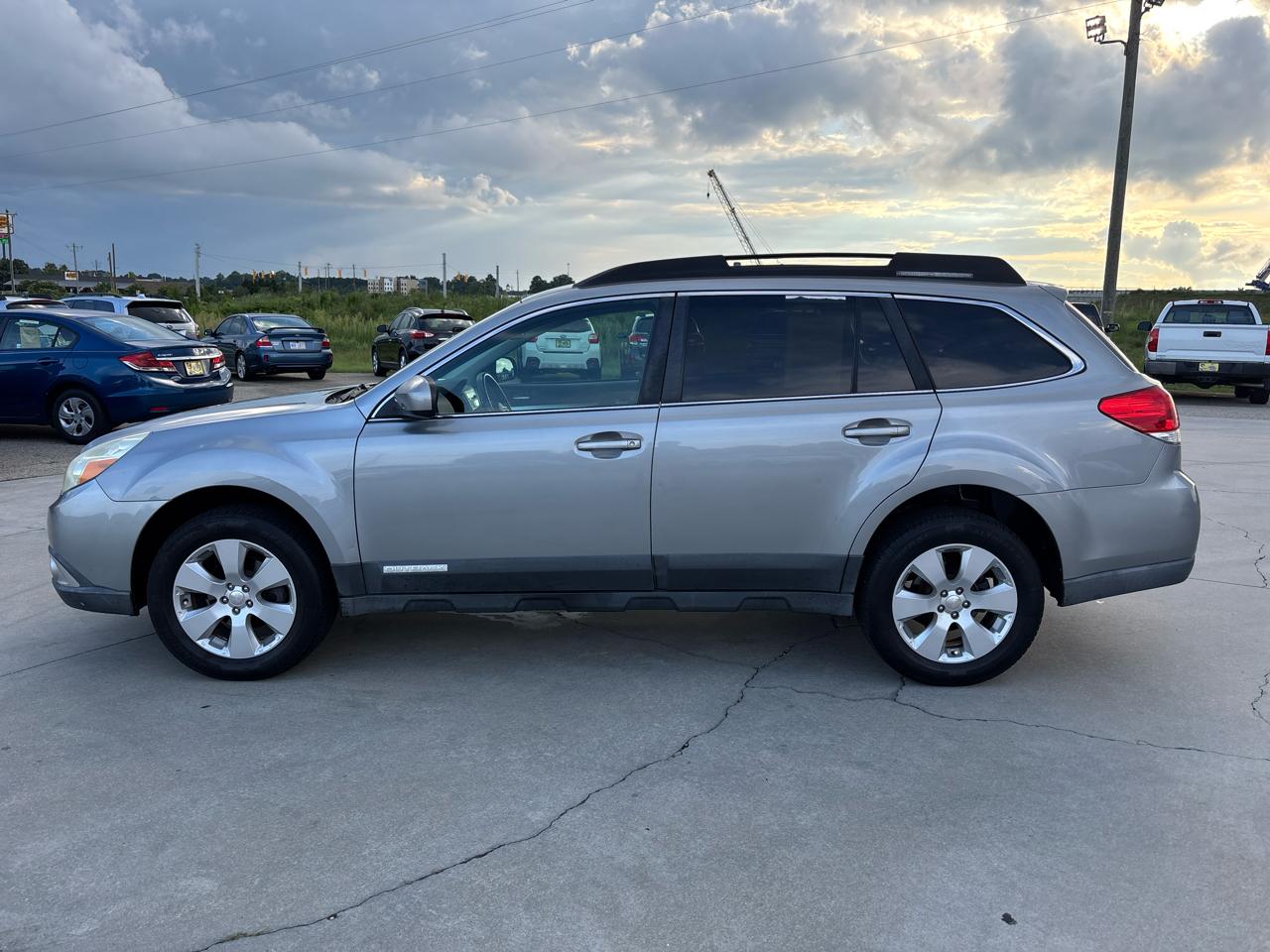 Subaru Outback 4dr Wgn H4 Auto 2.5i Prem AWP/Pwr Moon 2011
