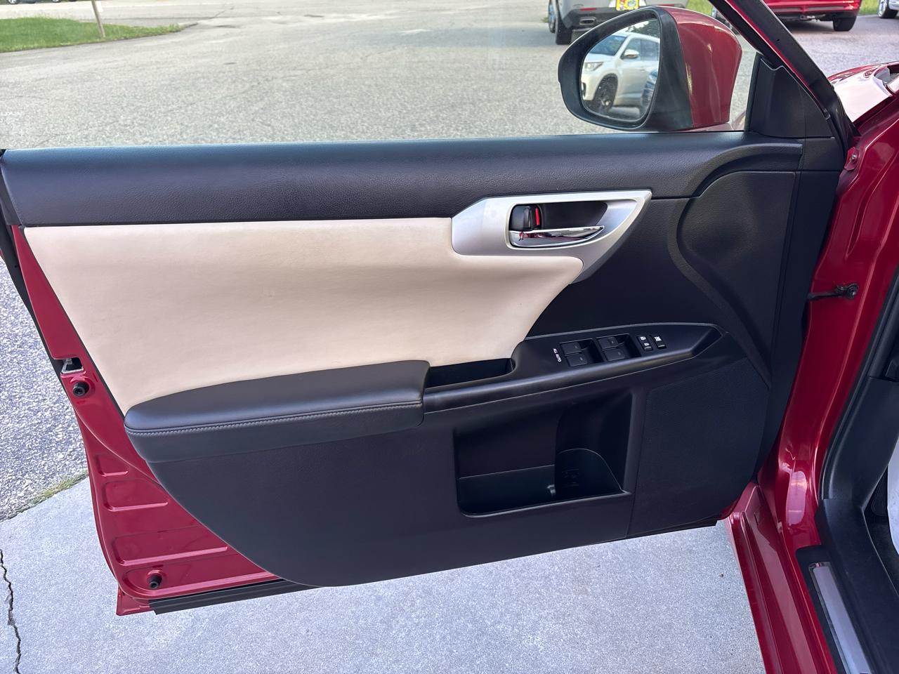 Lexus CT 200h 5dr Sdn Hybrid 2013