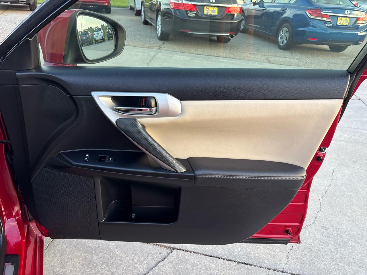 Lexus CT 200h 5dr Sdn Hybrid 2013