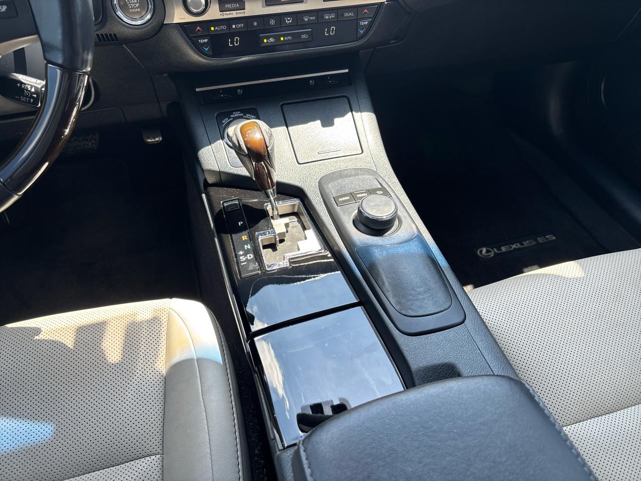 Lexus ES 350 4dr Sdn 2014