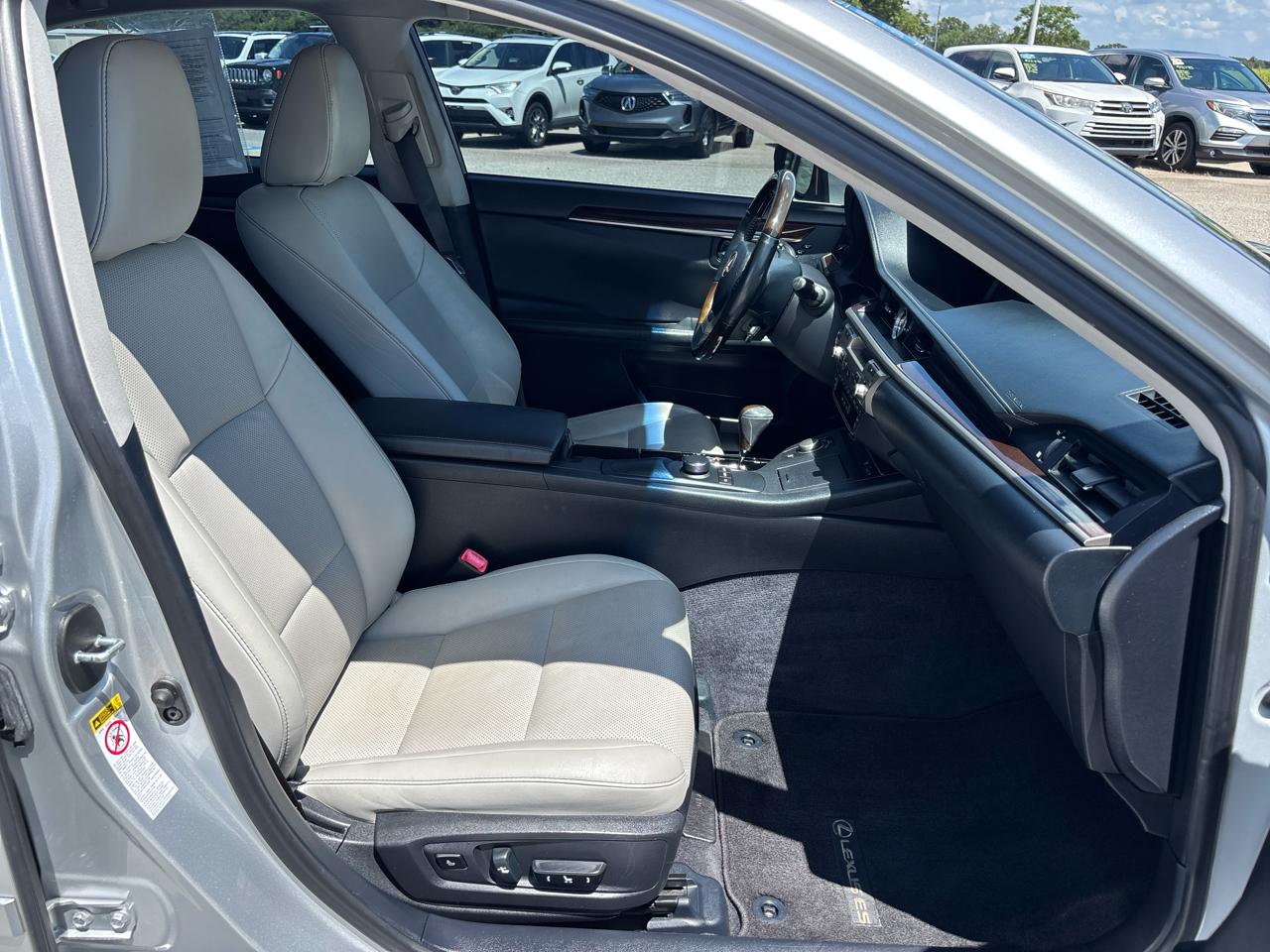 Lexus ES 350 4dr Sdn 2014