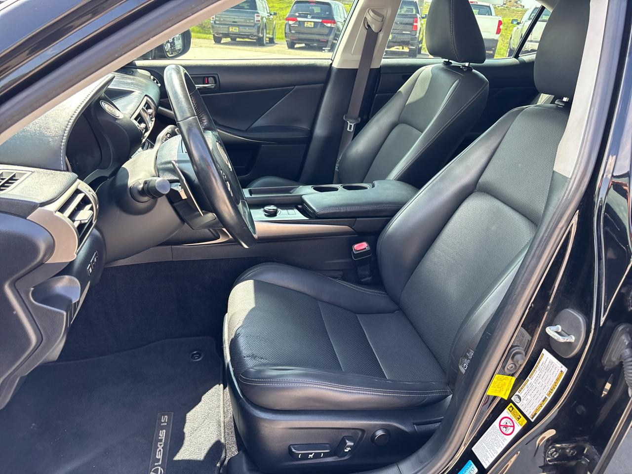 Lexus IS 250 4dr Sport Sdn Auto RWD 2014