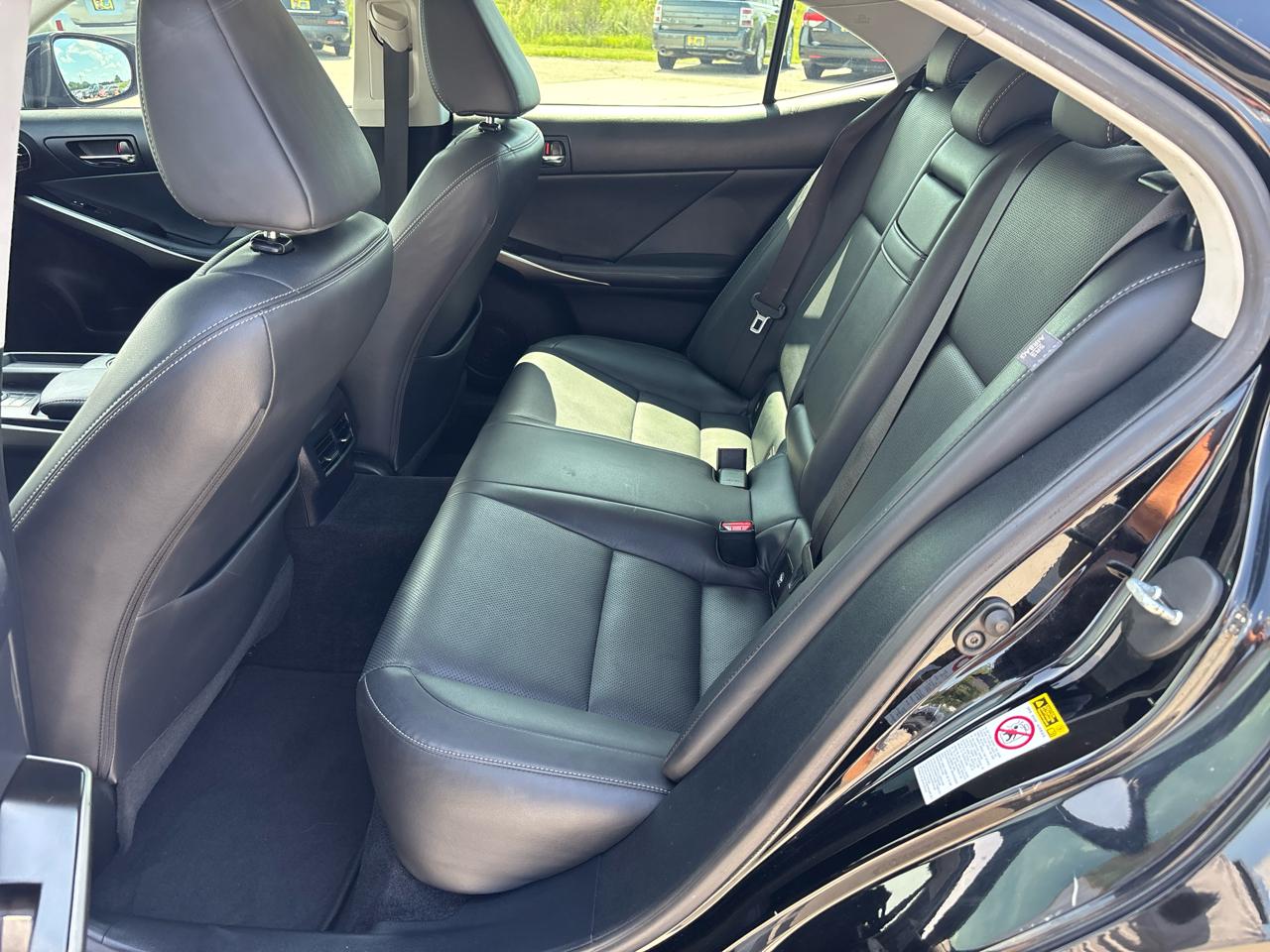 Lexus IS 250 4dr Sport Sdn Auto RWD 2014