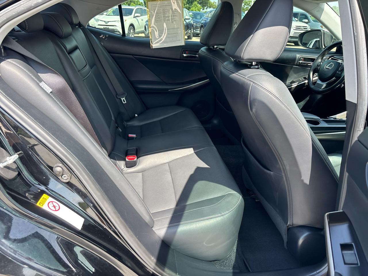 Lexus IS 250 4dr Sport Sdn Auto RWD 2014