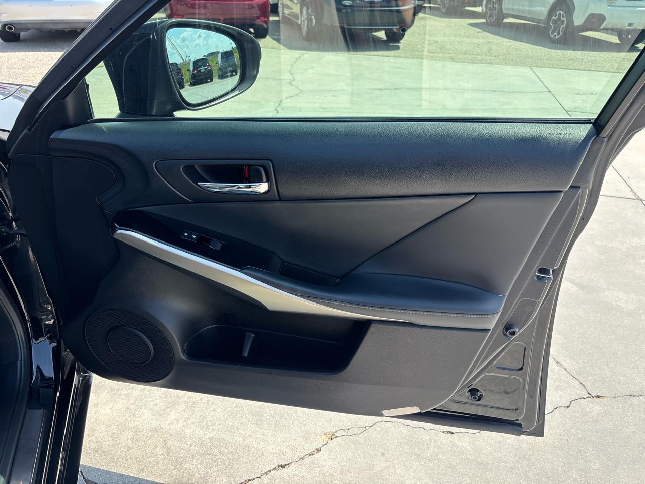 Lexus IS 250 4dr Sport Sdn Auto RWD 2014