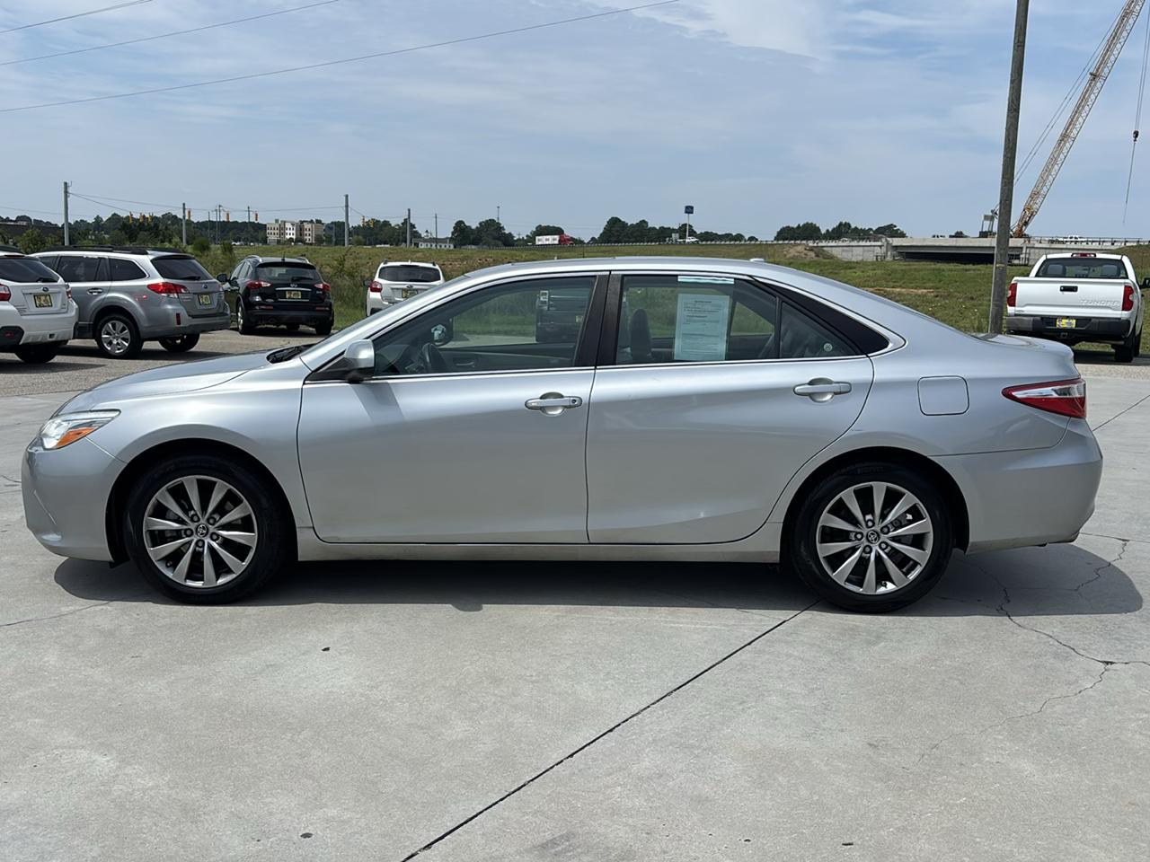 Toyota Camry 4dr Sedan XLE V6 Auto 2016
