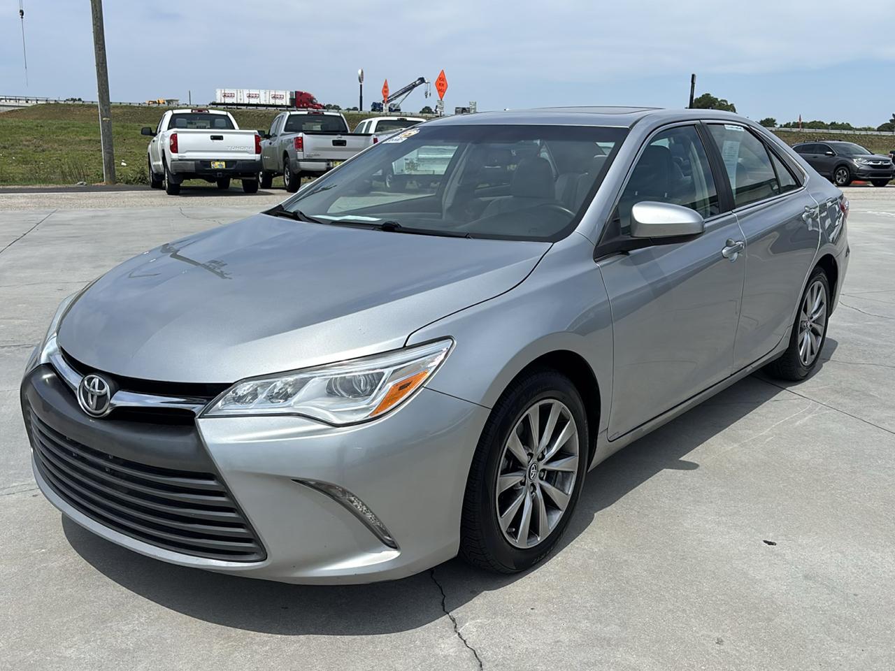 Toyota Camry 4dr Sedan XLE V6 Auto 2016