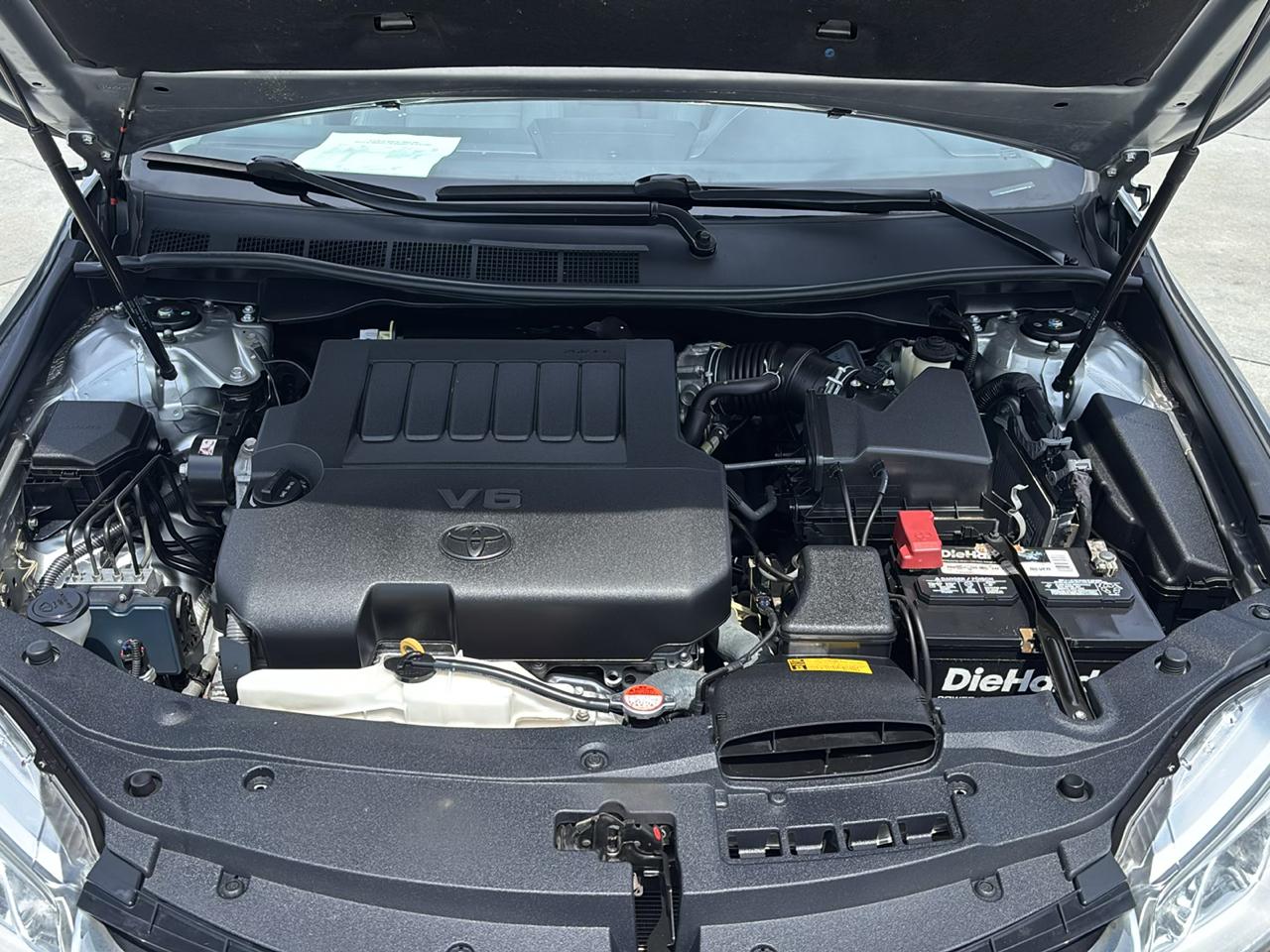 Toyota Camry 4dr Sedan XLE V6 Auto 2016