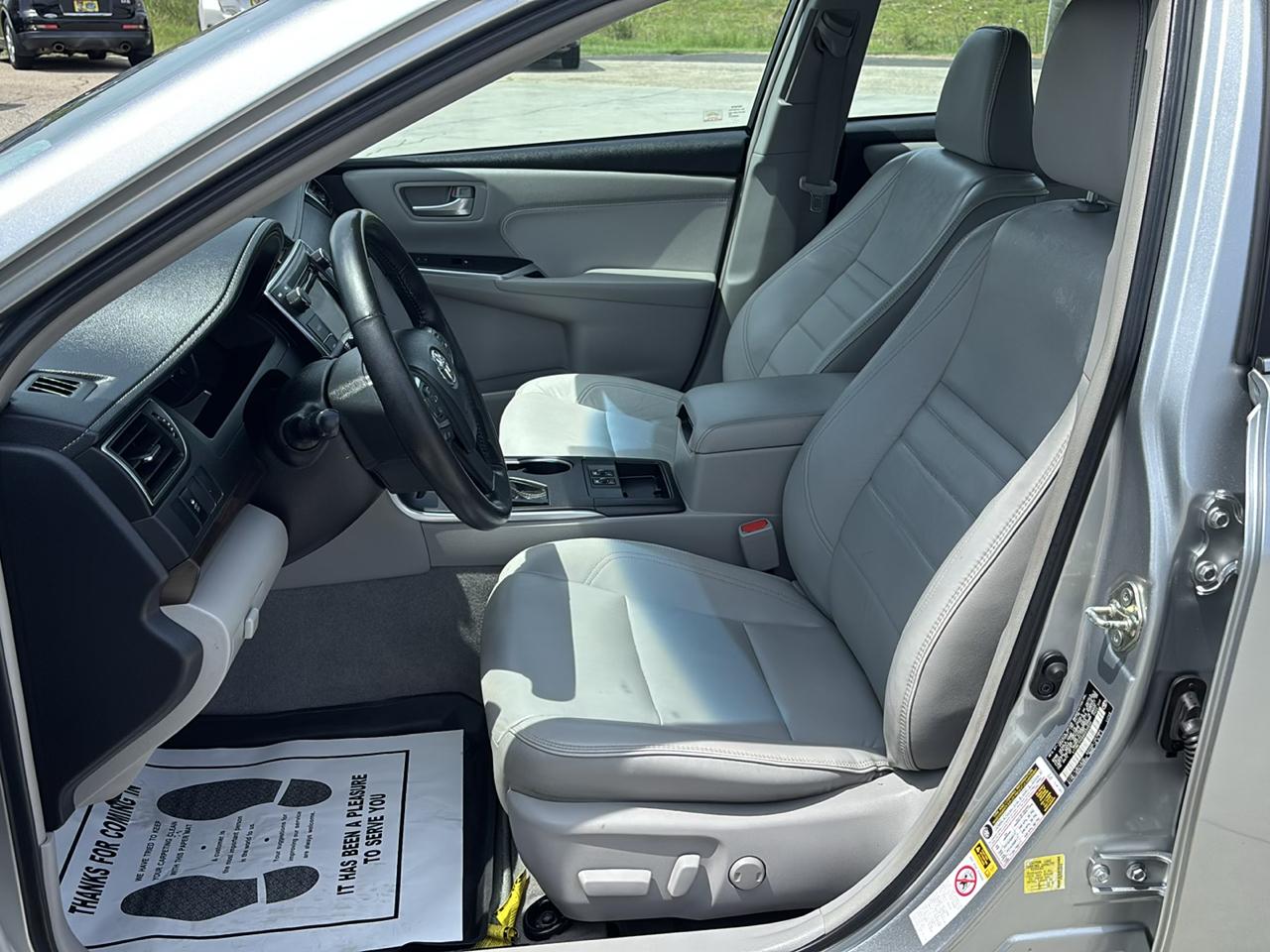 Toyota Camry 4dr Sedan XLE V6 Auto 2016