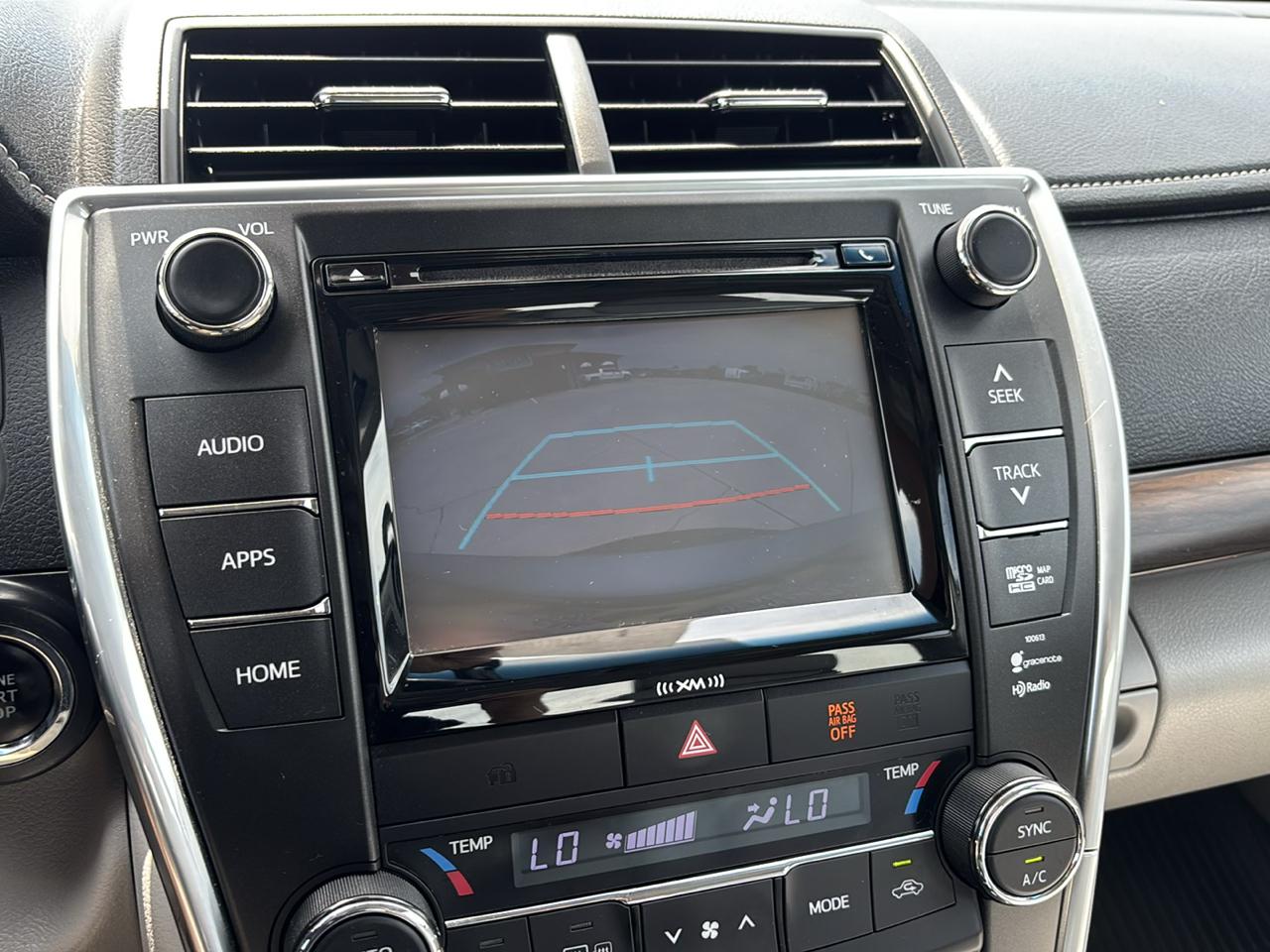 Toyota Camry 4dr Sedan XLE V6 Auto 2016