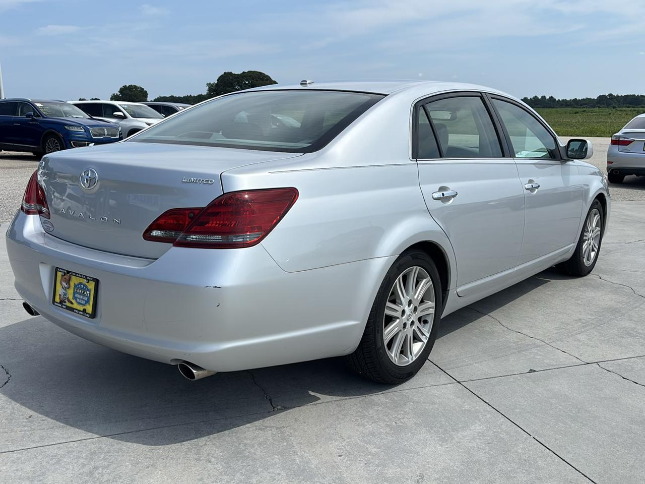 Toyota Avalon 4dr Sdn Limited (Natl) 2009