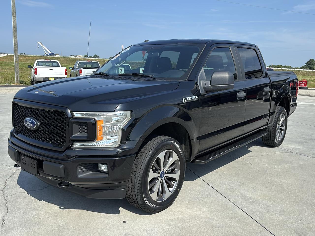 Ford F-150 4WD SuperCrew 145" STX 2019