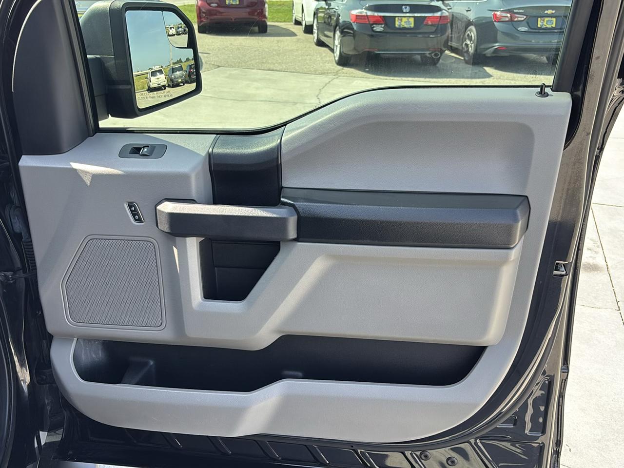 Ford F-150 4WD SuperCrew 145" STX 2019