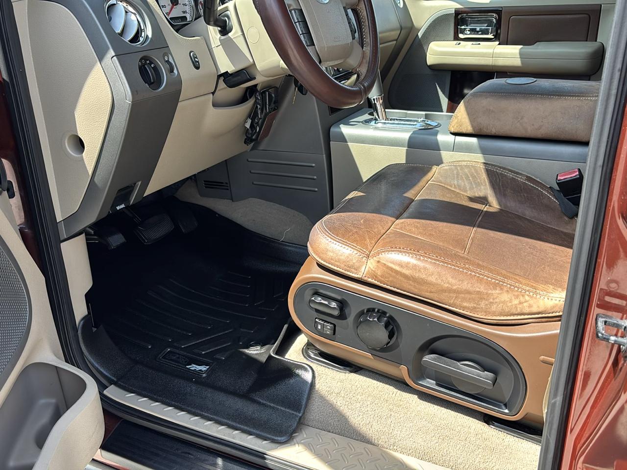 Ford F-150 4WD SuperCrew 139" King Ranch 2005