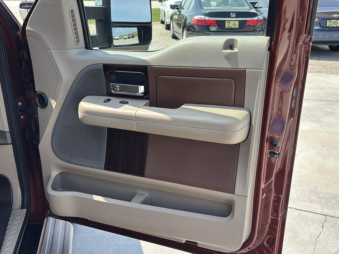 Ford F-150 4WD SuperCrew 139" King Ranch 2005