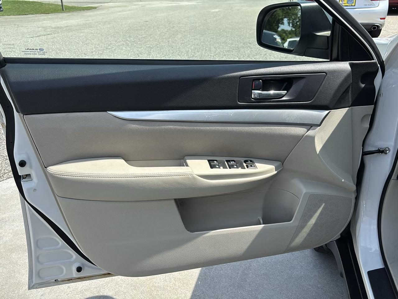 Subaru Outback 4dr Wgn H4 Auto 2.5i 2014