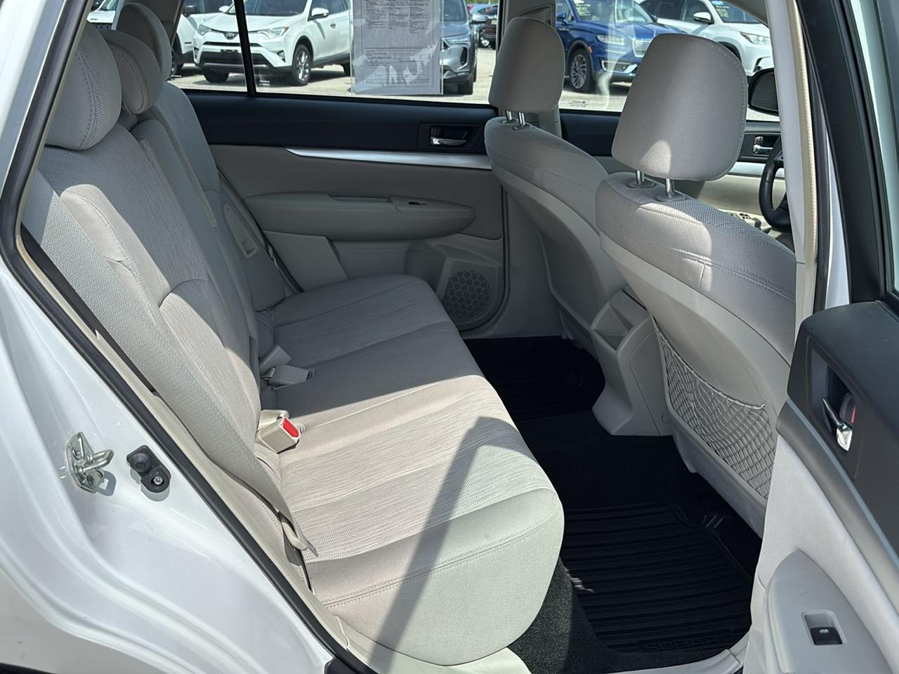 Subaru Outback 4dr Wgn H4 Auto 2.5i 2014