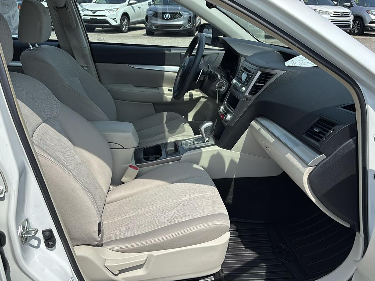 Subaru Outback 4dr Wgn H4 Auto 2.5i 2014
