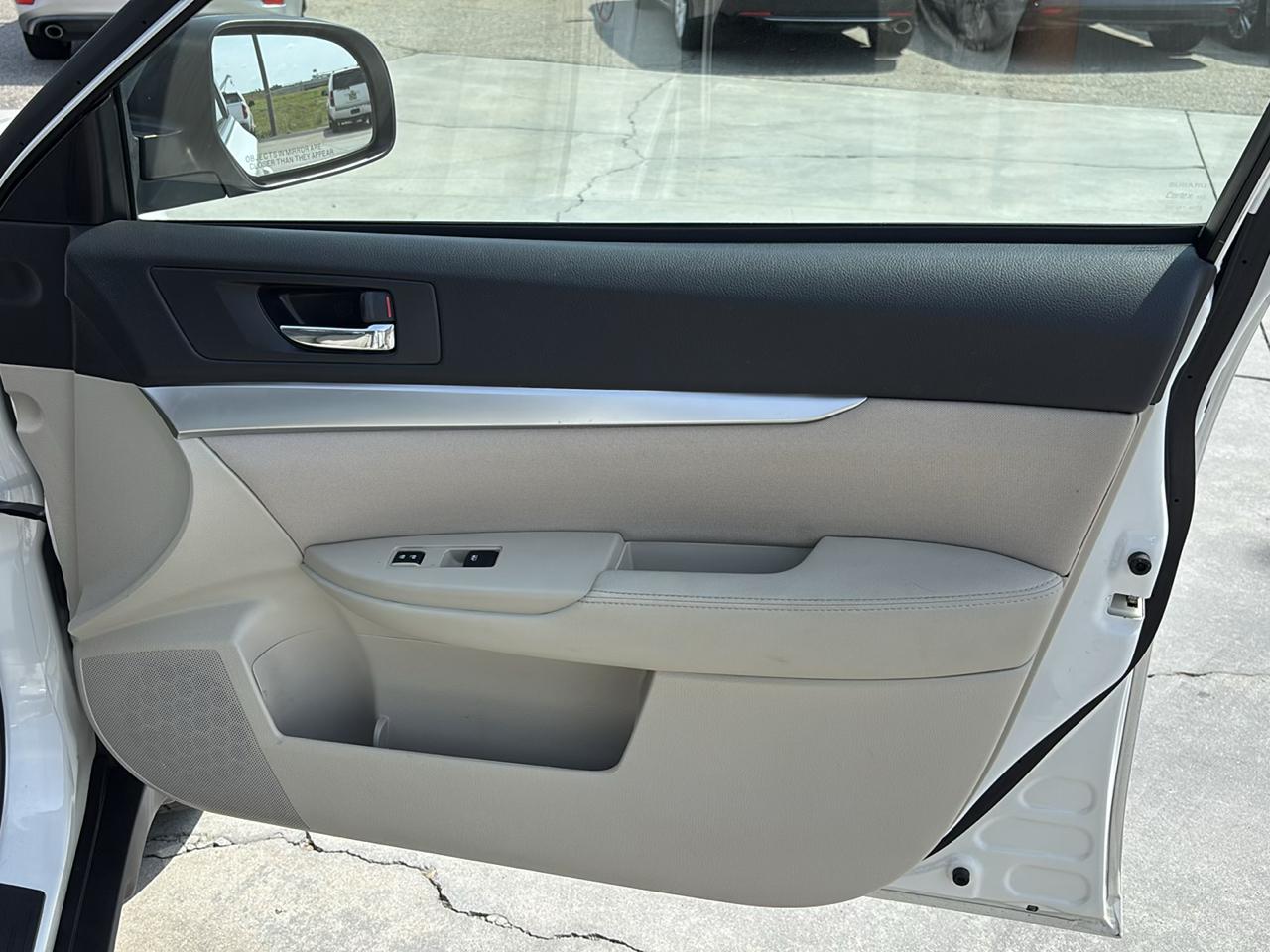Subaru Outback 4dr Wgn H4 Auto 2.5i 2014