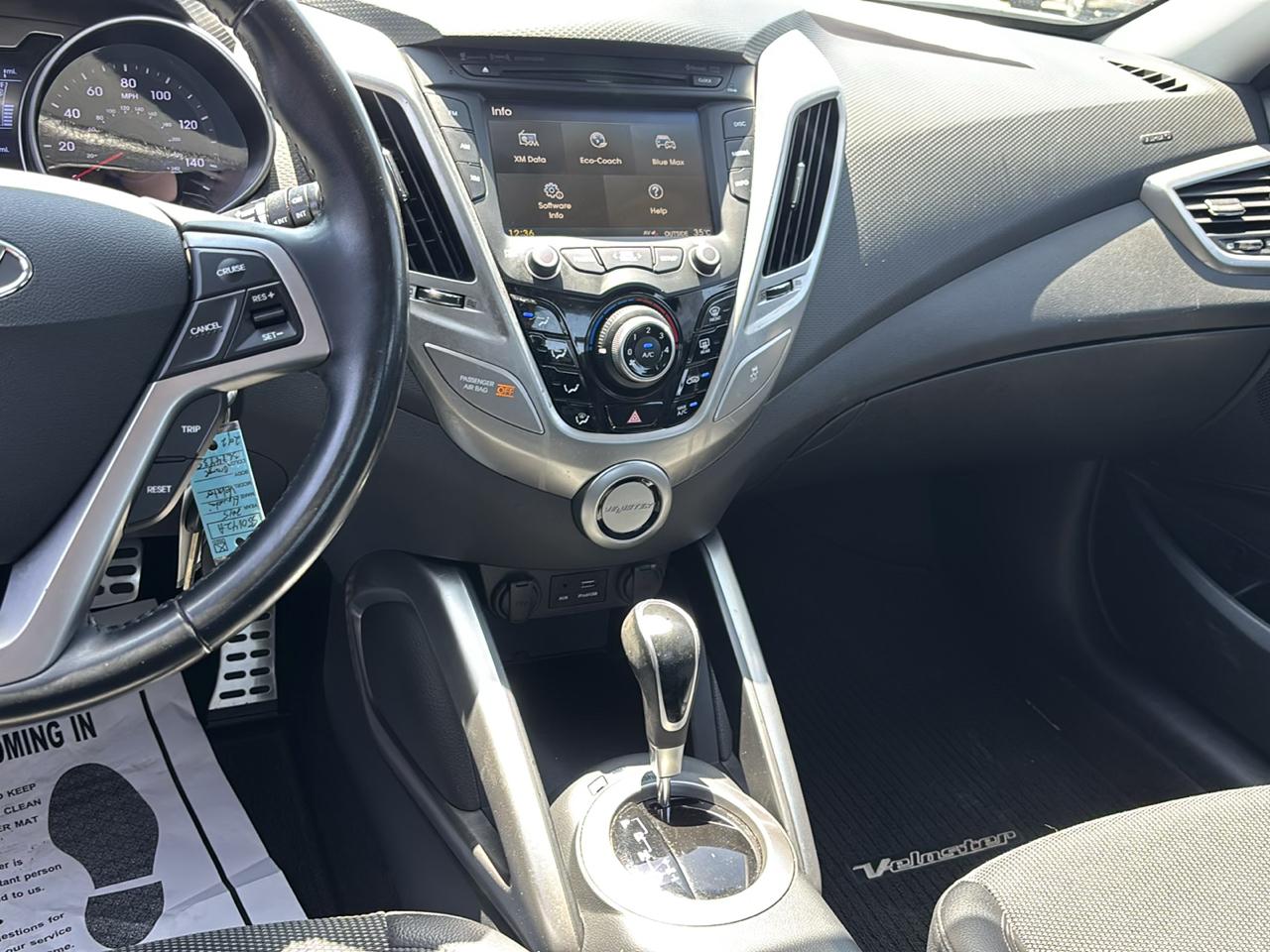 Hyundai Veloster 3dr Cpe Auto 2015