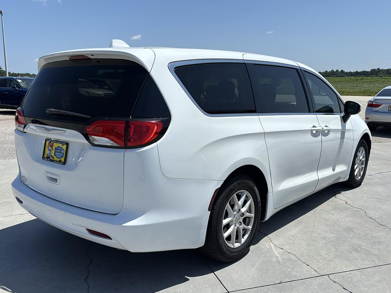 Chrysler Pacifica LX FWD 2017