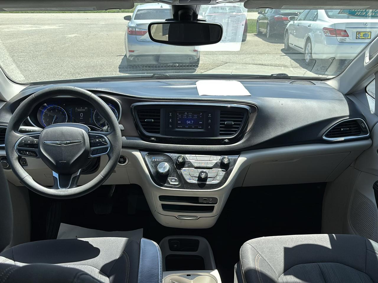 Chrysler Pacifica LX FWD 2017