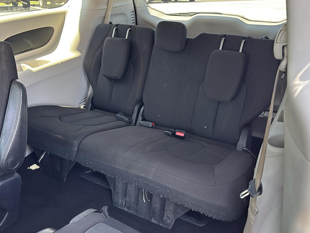 Chrysler Pacifica LX FWD 2017