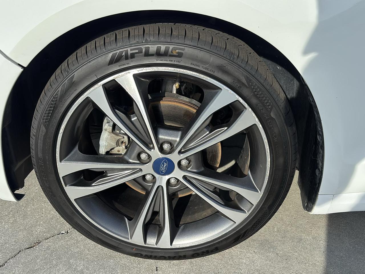 Ford Fusion Titanium FWD 2020