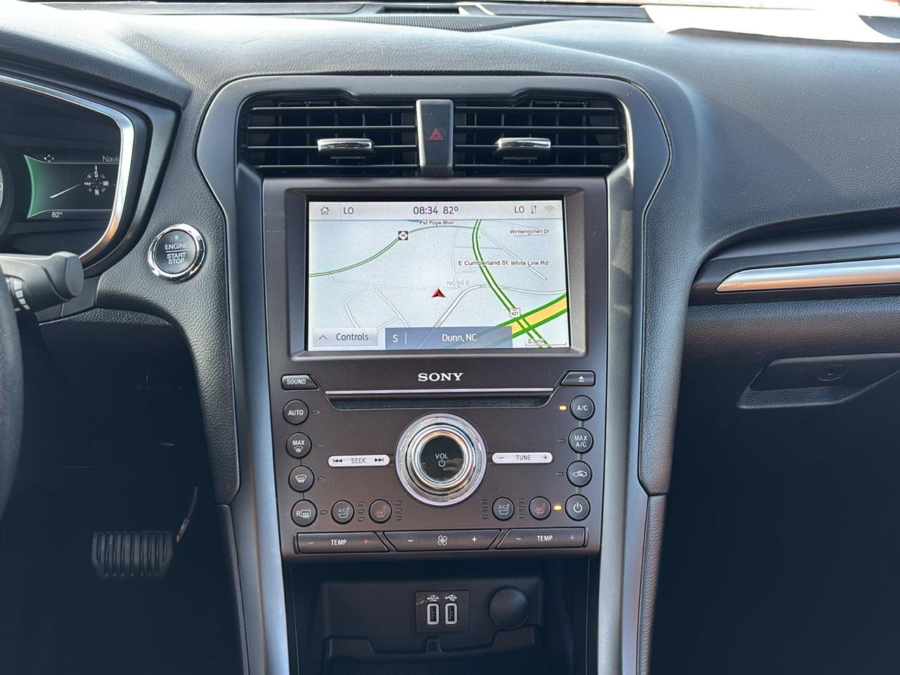Ford Fusion Titanium FWD 2020