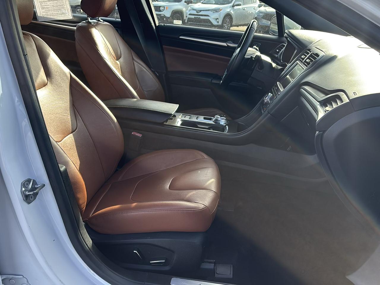 Ford Fusion Titanium FWD 2020