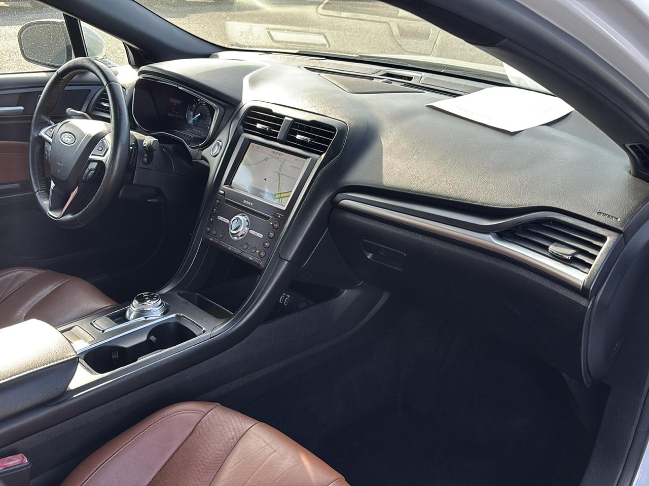 Ford Fusion Titanium FWD 2020